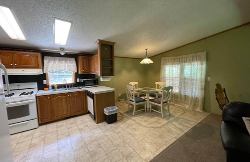 Loudonville House | Cedar Cottage - Secluded Cottage with Hot Tub
