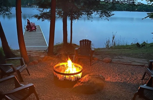 Muskoka Lakes Cottage | Cedar Cove Cottage-Firepit, Dock, Kayak, Renovated