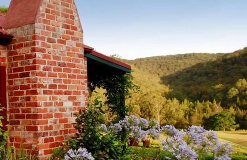 Sweetmans Creek Cottage | Cedar Creek Cottages