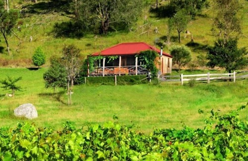 Sweetmans Creek Cottage | Cedar Creek Cottages