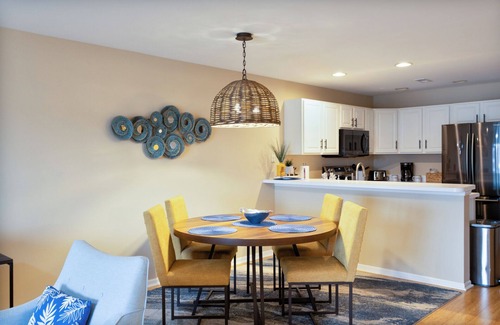 Camdenton Condo | Cedar Glen 238-1I - Lovely Ground Floor Condo with Walkout to Pool!