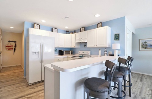Camdenton Condo | Cedar Glenn Condo | Sleeping 10