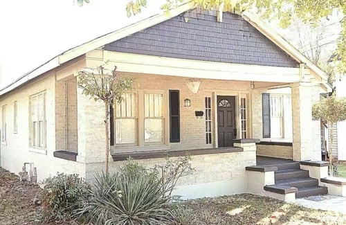 Florence House | Cedar Gray is a charming 3-bedroom located one block from historic downtown.