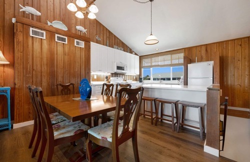 Cedar Key House | Cedar Key Breeze Gulf front townhouse 20% weekly/30% monthly discounts!