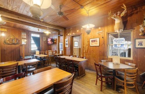 Cedar Key Apartment | Cedar Keys Island Hotel in downtown
