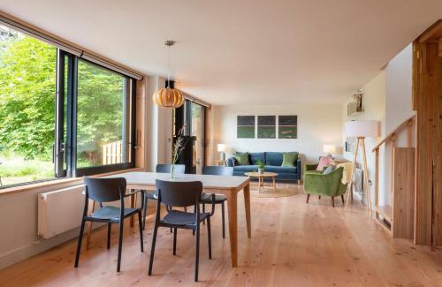 Westbrook Court House | Cedar Lodge