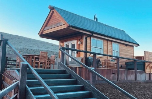 Cornhill on Tweed Ski Chalet | Cedar Lodge - Idyllically situated Lakeside & private hot tub fishing riding