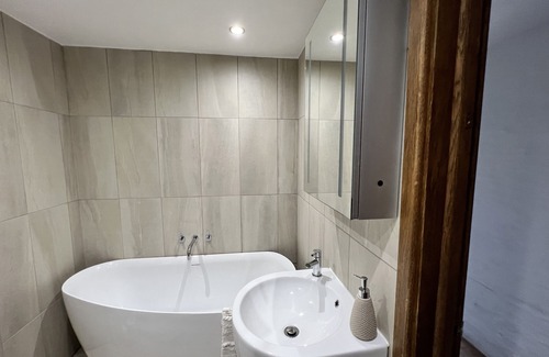 Lower Trengale Cottage | CEDAR LODGE, pet friendly, country holiday cottage in Liskeard