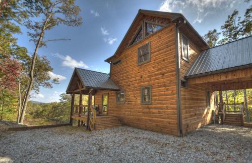 Mineral Bluff House | Cedar Ridge - Secluded Mineral Bluff Cabin - Hot Tub, Game Room, Outdoor Fireplace, Stunning Views