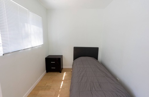 Melrose Condo | Cedar-Sinai Condo Perfect for Travelling Nurse or Professional