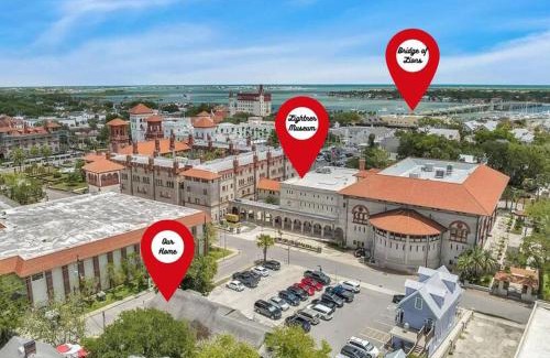 Downtown Historic District Apartment | Cedar Street Retreat - Unit D