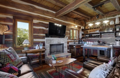 San Marcos Cabin | Cedar Vista-Rustic Luxury INCREDIBLE VIEWS! Hot Tub, Fire Pit, 2 bedrm/2 bath
