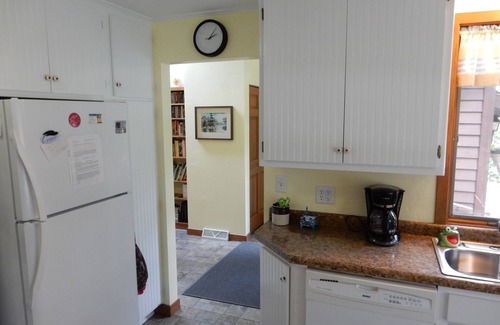 Fish Creek House | Cedarwood, Rent 3 Get one Free Nov. 1 - May 31st!