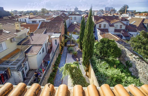 Uniao de Freguesias do Centro Villa | Cedofeita Village in Porto - Entire Condominium with Garden and Terraces