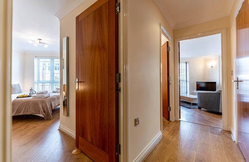 Reading City Centre Apartment | Celador Apartments - Riverside House Serviced Apartments