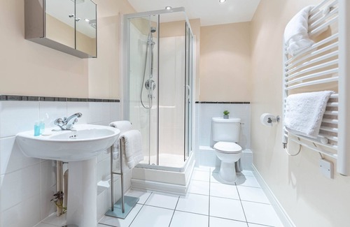Reading City Centre Apartment | Celador Apartments - Riverside House Serviced Apartments