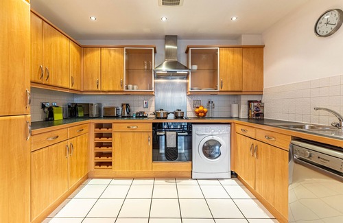 Reading City Centre Apartment | Celador Apartments - Riverside House Serviced Apartments