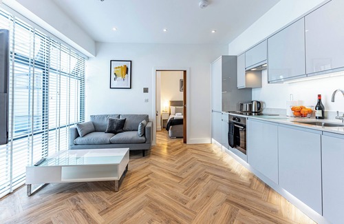 Reading Apartment | Celador Apartments - Wellington House