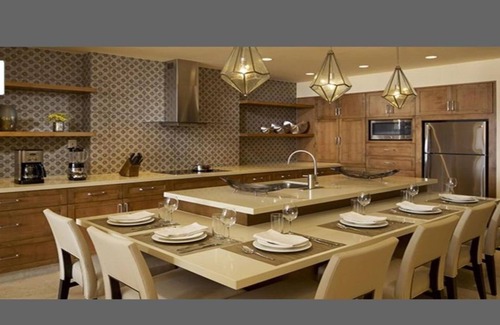 Los Cabos Resort | Celebrate Christmas in Cabo at a Luxurious 5-Star Resort Penthouse 12/23-30/23