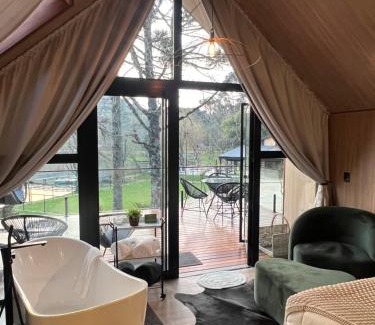 Sao Francisco de Paula Cabin | Celeiro Lake Village