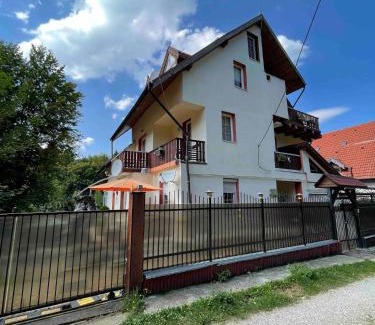 Predeal Villa | Celesta-camere de închiriat