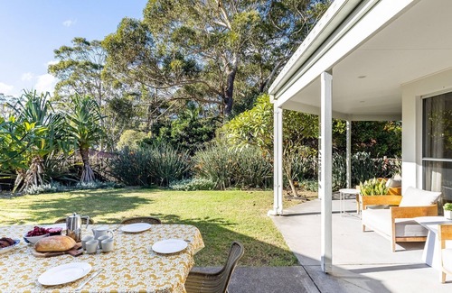 Corlette House | Celeste, 26 Bonito Street - Tranquil, Stylish & Pet friendly