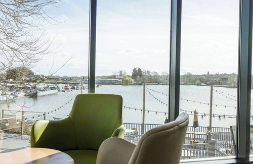 Great Billing Cottage | CELESTIAL SKYLIGHT - BILLING AQUADROME in Billing Aquadrome Holiday Park