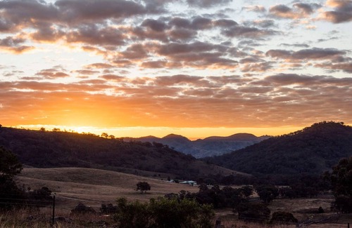 Grattai House | 'Celestine' 1-Bed in Mudgee at Kundalini Lodge