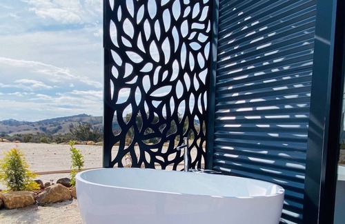 Grattai House | 'Celestine' 1-Bed in Mudgee at Kundalini Lodge