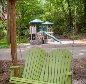 Lookout Valley Neighborhood Association House | Celina Cabin Nature Cabin Near Downtown Chattanooga