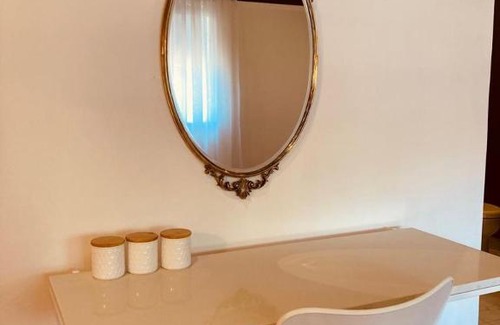 Robertson Bed & Breakfast | Cellar In Town