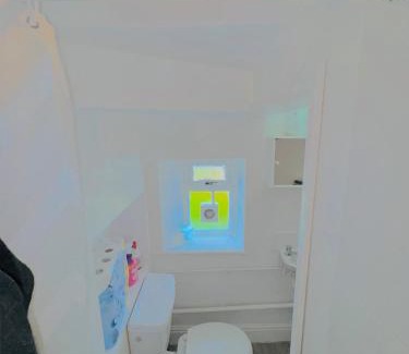 Coedkernew House | Celtic Springs Room with Garden