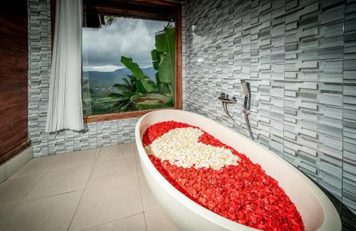 Wisma Kerta Cabin | Cemara Green Hill By Samhita Bali