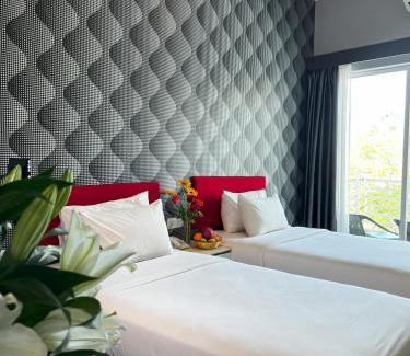 Lubok Buaya Hotel | Cenang Plaza Beach Hotel