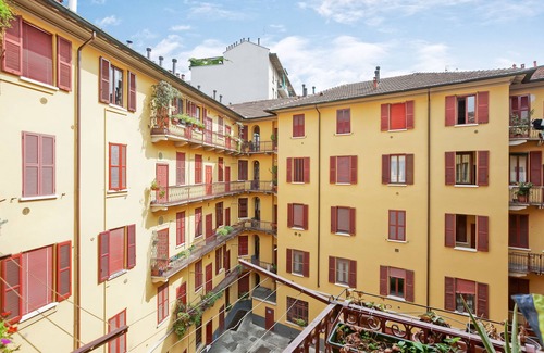 Bullona Apartment | Cenisio 54