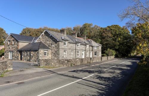 Llanystumdwy House | Cennin