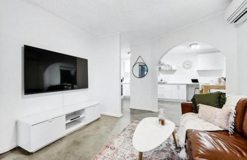 Maylands Apartment | CENT29 - Riverside Retreat