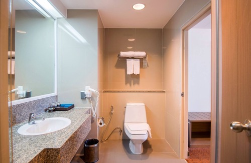 Thung Song Hong Hotel | Centara Life Government Complex Hotel & Convention Centre Chaeng Watthana