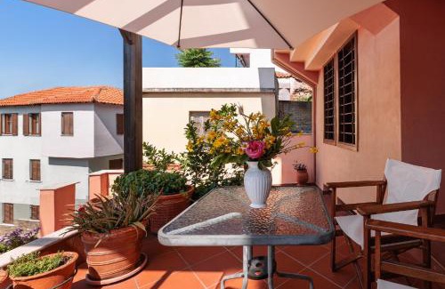 Ano Poli Apartment | Centaurus Apartment in Old Town