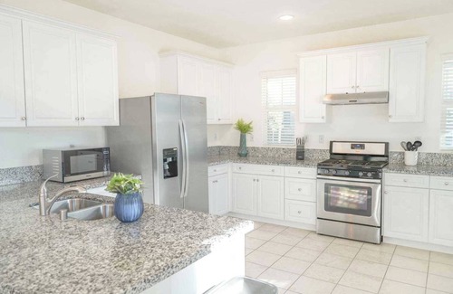 Ontario House | Centennial Cir on Ontario #41640