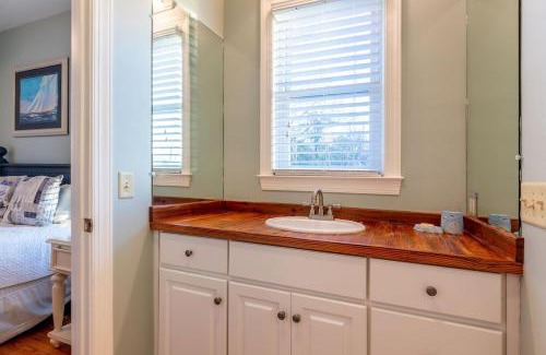 Saint Simons Island House | Centennial Coast Cottage - with Heated pool