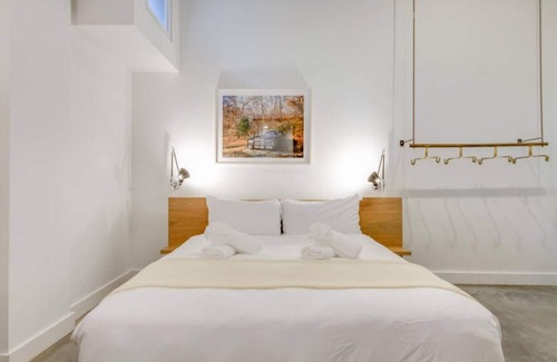 The Gulch Hotel | Center Gulch - Walk to Downtown - Private Parking