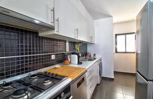 Olhao Apartment | Center location, AC, swimming pool, and parking