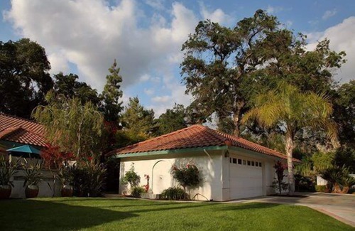 Three Rivers Villa | Center model of lux triplex with kaweah river running by property.