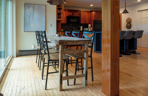 Barryville House | Centerline Creek Private River Access Private Hiking Trails 11 Acres