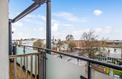Cheltenham House | Central 1 BD in the Heart of Cheltenham