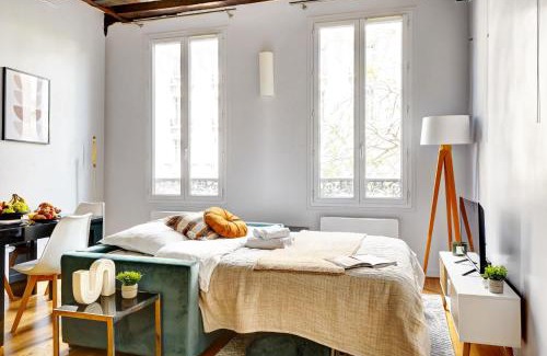 Quartier Sainte-Avoye Apartment | Central 1BR in Le Marais - Close to Notre-Dame