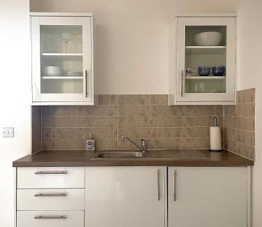 Montrose Apartment | Central 2-bedroom apartment, Montrose
