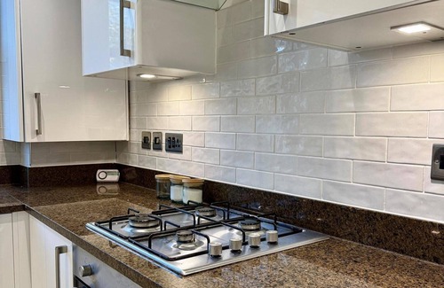Canonbury Apartment | Central 2bed Apartment-sleeps 4, Pets Ok & Balcony