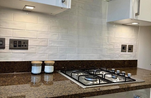 Canonbury Apartment | Central 2bed Apartment-sleeps 4, Pets Ok & Balcony